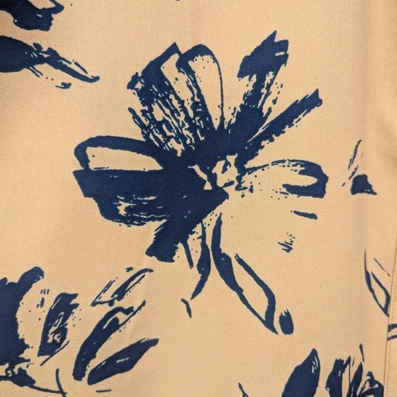 Creation XXL plus sized button down blouse in golden yellow and navy - Picture 7 of 12